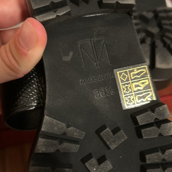 Tamara Mellon Black Slide Sandals - Picture 5 of 6